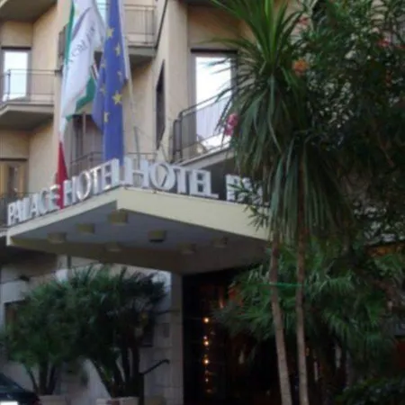 Hotel Moevenpick 4*