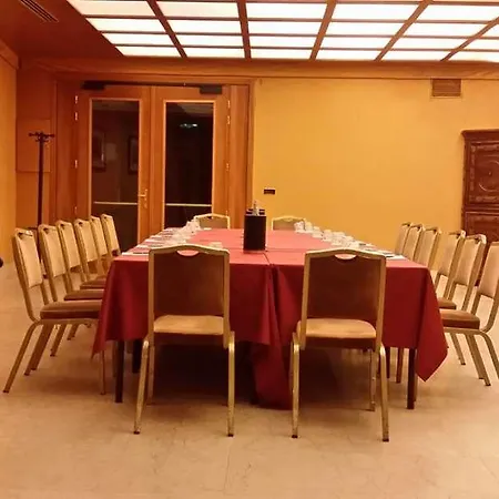 Hotel Moevenpick Hotel Bari 4*