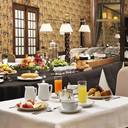 Palace 4*