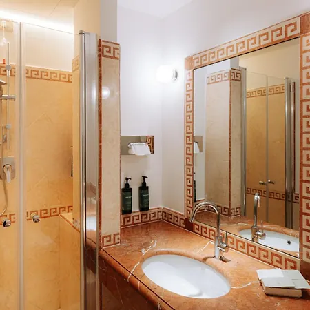 호텔 Moevenpick 4*