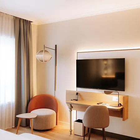 Hotel Moevenpick 4*