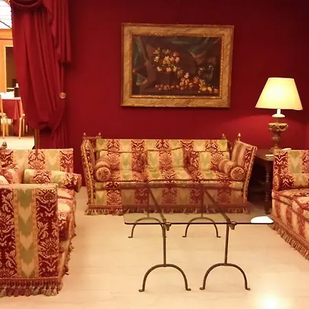 Готель Palace 4*