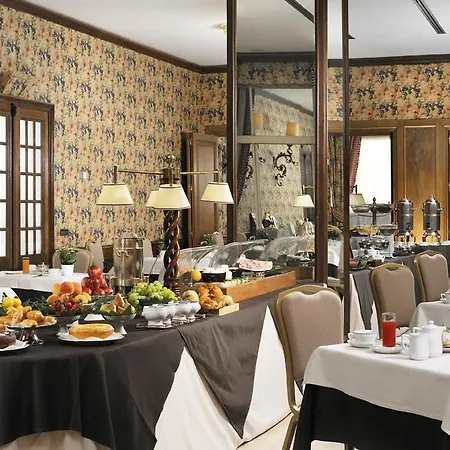 Palace 4*