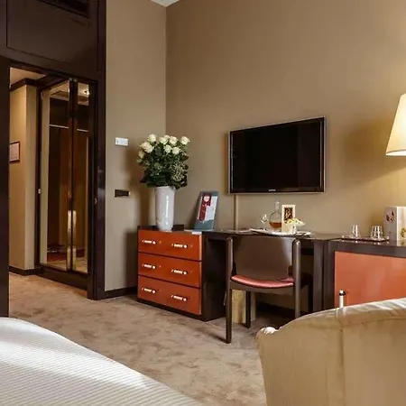 Moevenpick Hotel 4*