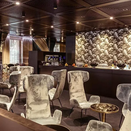 Palace 4* Барі