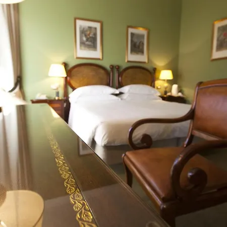Palace Готель 4*