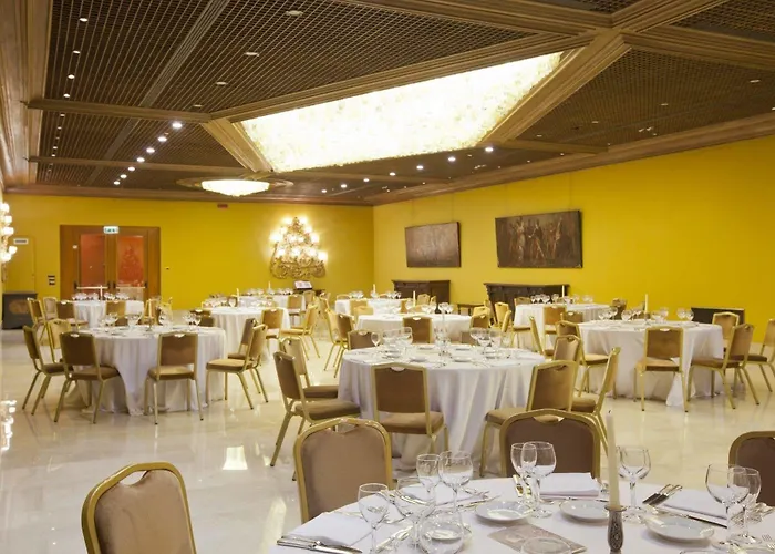 Hotel Moevenpick Bari